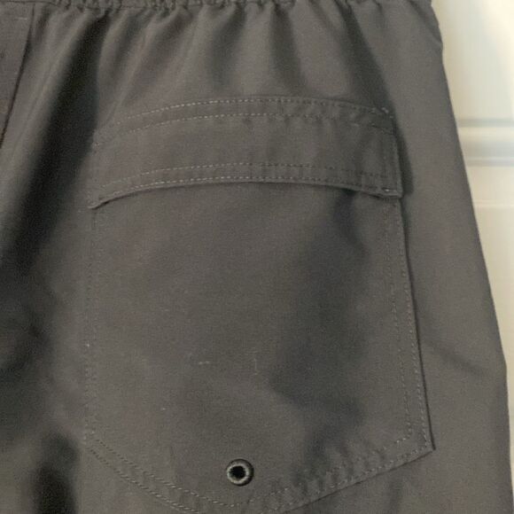 Volcom Black Board Shorts Size Small - Picture 6 of 6